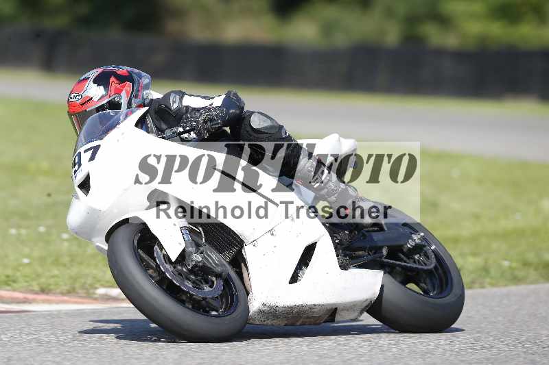 /44 09.08.2025 Plüss Moto Sport ADR/Freies Fahren/297